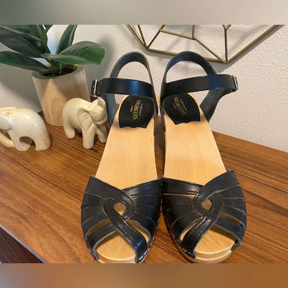 Swedish Hasbeens - like new size 37